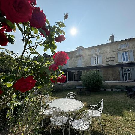 Hotel De France Et De Russie Thiviers Экстерьер фото